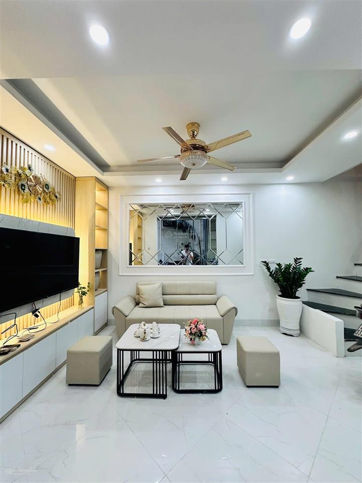 Nhà trần đại nghĩa, trước nhà 3 gác, ngõ thông, kd, sổ đỏ cc, full nội thất 37m2, gần bách kinh xây