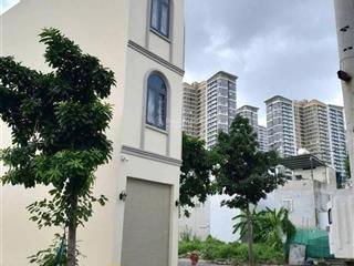 Bán gấp lô đất kế bên vinhomes q9( cũ)  dt 50,6m2  2tỷ8