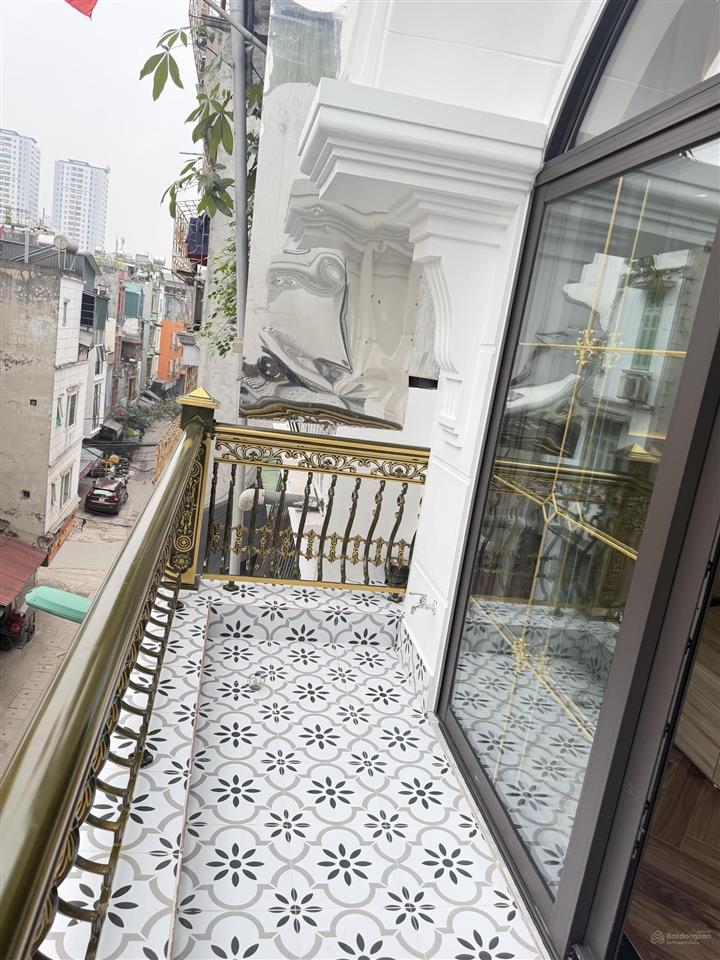 Nhà tân mai  50/56 m2 6 tầng thang máy  kinh doanh sầm uất ngày đêm  oto đỗ của vào nhà 22 tỷ