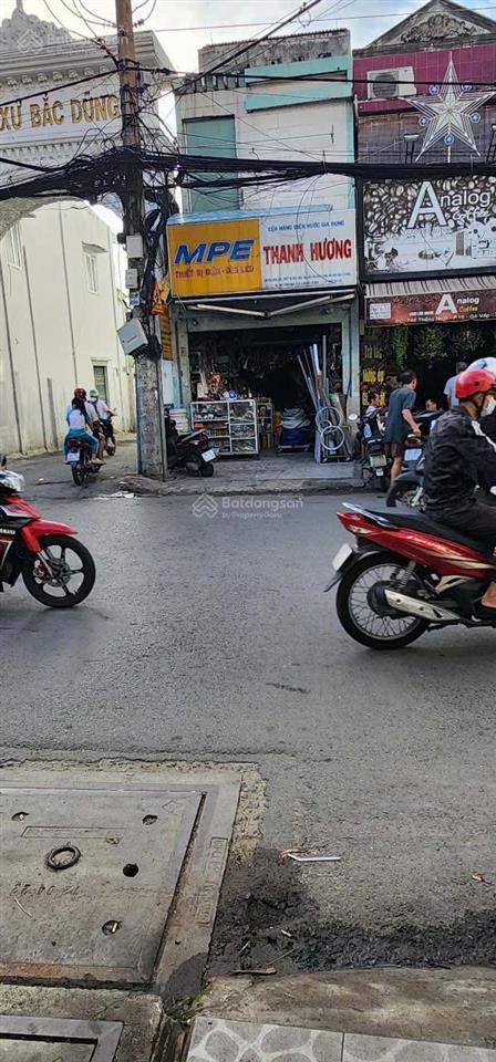 Chính chủ cần bán căn 2 mặt tiền khu vực đông đúc. nhà mặt tiền giá trong hẻm giá 9ty