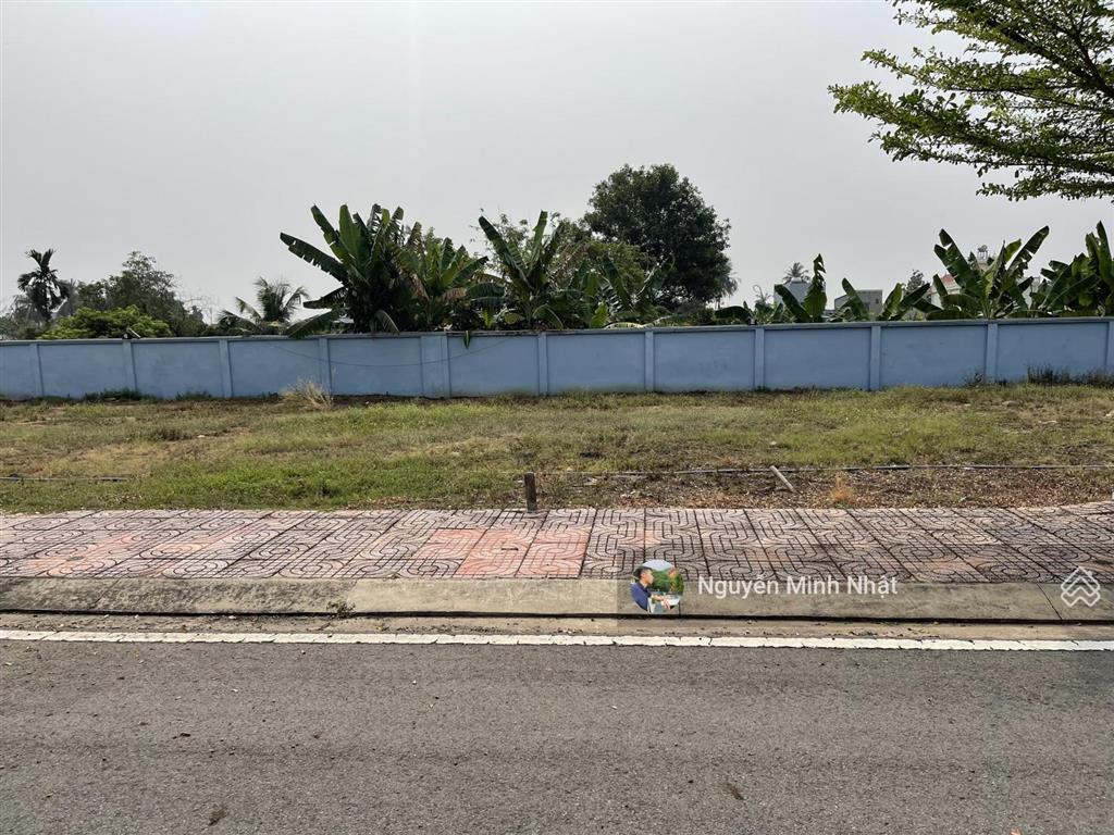 Mở bán đất nền cạnh ngay trường thcs nguyễn trãi, phường 3, vĩnh long, gần chợ phường 3, chỉ 4xx