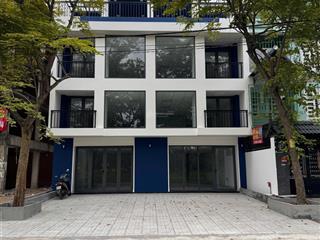 Cho thuê nhà nguyên căn dt sàn 150  200m2/sàn, đường 20m, trung tâm đức hòa