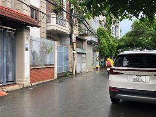 Biệt thự 4 tầng hoàng quốc việt ôtô tránh, vài bước chân ra phố lớn, diện tích 143m2