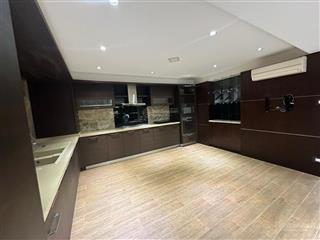 Bán btlk mặt chính bùi xuân phái. dt 125m2, mt 7m, xây dựng 5 tầng mới 100%. 48 tỷ