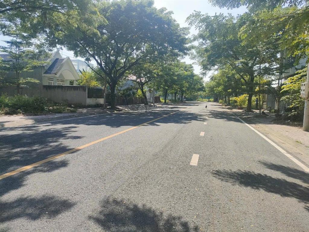 100m2 ngay ql1k giao cao tốc tân vạn, bình dương, chủ kẹt tiền bán 2,4 tỷ sang tên luôn