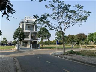 1 lô duy nhất 100m2 ngay đ nguyễn duy trinh q9, cách đường vành đai 3 (200m), có sổ 4ty8