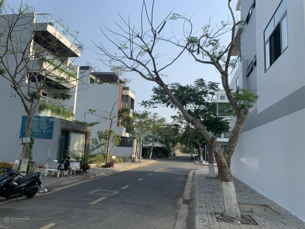 1 lô duy nhất 100m2 ngay đ nguyễn duy trinh  q9, cách đường vành đai 3 (200m), có sổ