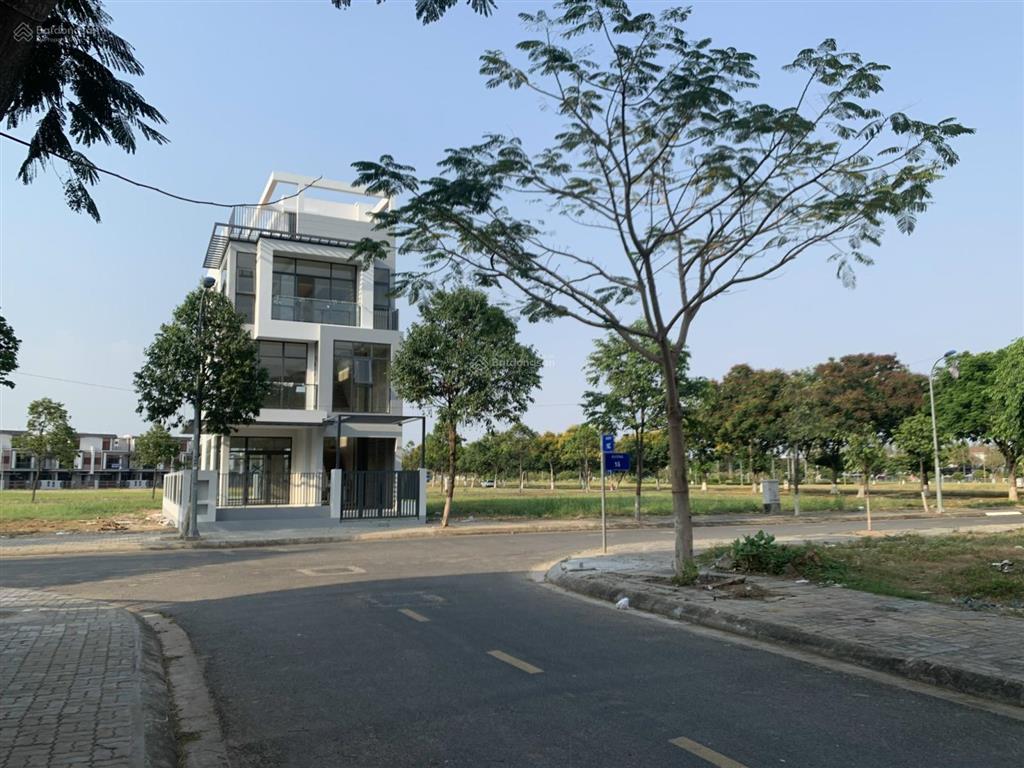 1 lô duy nhất 100m2 ngay đ nguyễn duy trinh  q9, cách đường vành đai 3 (200m), có sổ