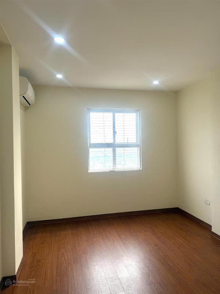 Bán căn hộ cc quân đội thạch bàn, long biên 75m2  2 ngủ  2vs giá 4,1 tỷ