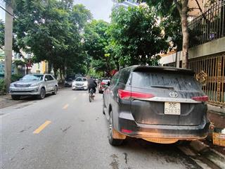 Toà nhà đa năng 100m2 x 8t, gần ngoại giao đoàn, cv hòa bình, vỉa hè rộng, kinh doanh