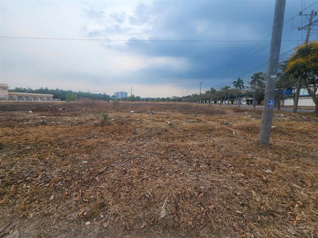 Bán 5.000m2 đất hành chính dịch vụ kcn nam tân uyên, bình dương. vị trí siêu đẹp 2 mặt tiền đường