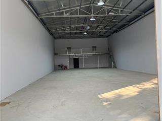 Cho thuê kho xưởng p phú tân, thủ dầu một  dt 10x30m (300m2)  kho mới đẹp, đường xe container