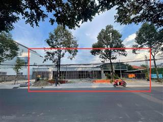 Cho thuê mặt bằng 1600m2 trung tâm thủ dầu một