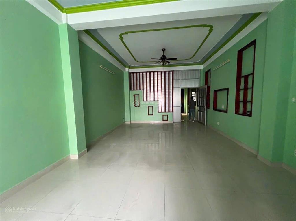 Cho thuê tòa nhà 600m2 sàn trung tâm thủ dầu một