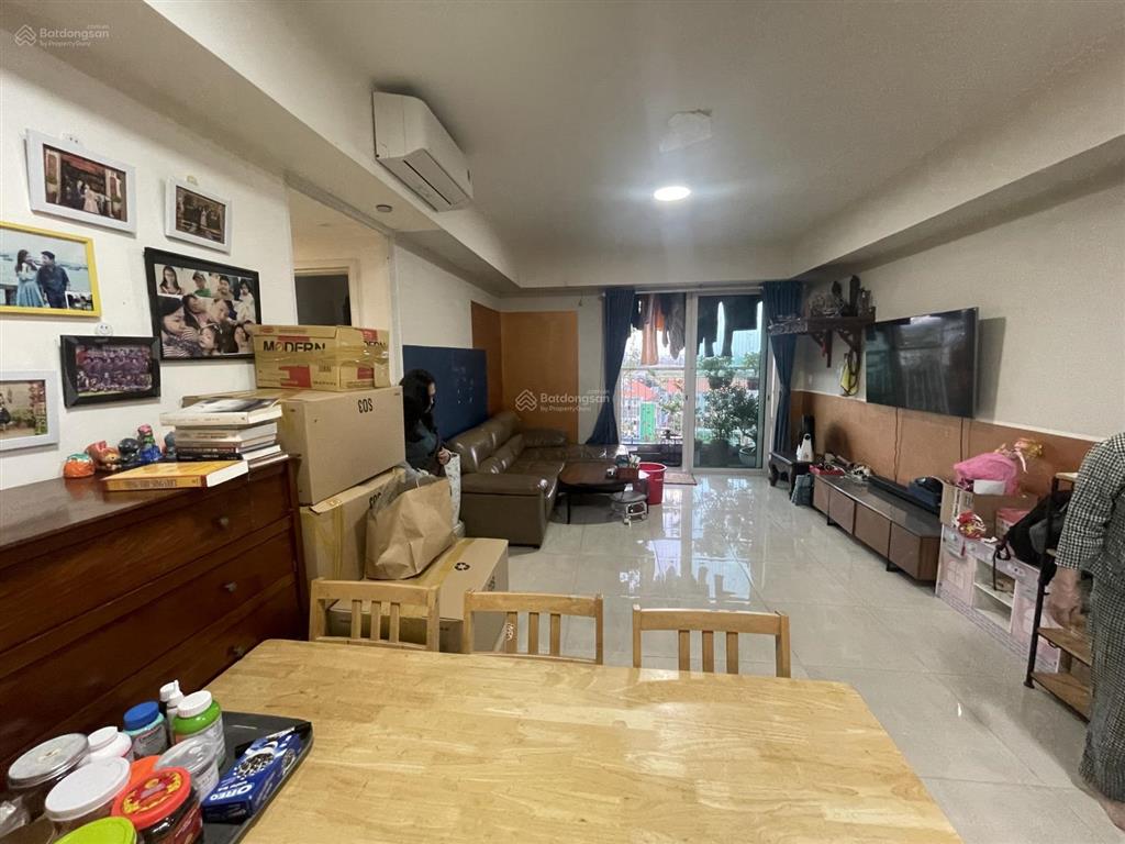 Bán căn hộ 2pn 1wc thủ thiêm xanh  nhà thoáng mát. nội thất cơ bản giá 3.1tỷ. sổ hồng riêng