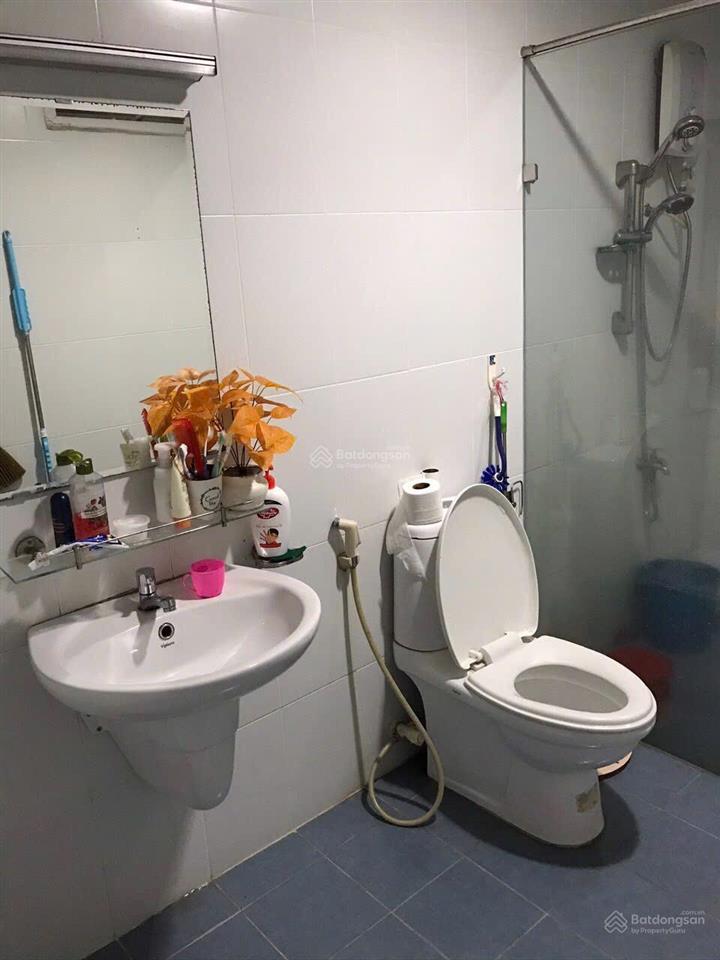 Bán căn hộ 2pn 1wc thủ thiêm xanh  nhà thoáng mát. nội thất cơ bản giá 3.1tỷ. sổ hồng riêng