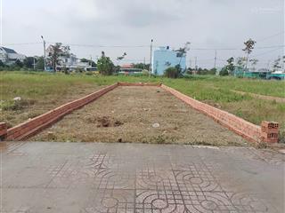 Bán gấp 1 trong 2 lô đất liền kề mặt tiền đường quốc lộ 50. dt 5x15m, giá 750 triệu