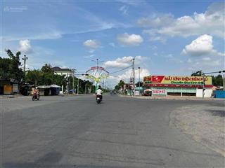 Cần bán căn nhà ngay ngã tư gia bão mt 835a thị trấn cần giuộc long an (xã cần giuộc tây ninh)