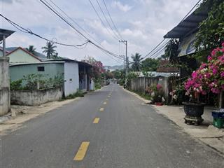 Chủ gửi bán lô đất đẹp giá rẻ tại thôn xuân phú xã hòa sơnhòa vangđà nẵng..dt.170m