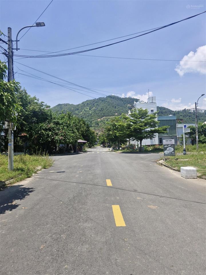 Bán đất tái định cư hòa sơn 6 xã hòa sơn phường hòa khánh..tên đường nguyễn chí trung..đường 7m5.