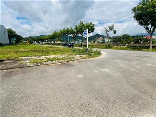 Chào bán lô góc ngã 3 hòa liên 2view kênh mát mẻ.gần đường dt 601ngan 9m30giá 5ty250tr..