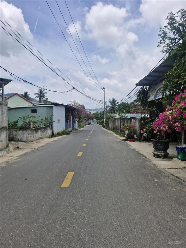 Chủ gửi bán lô đất đẹp giá rẻ tại thôn xuân phu  xã hòa sơn hòa vang đà nẵng dt 170m2 giá 1,35 tỷ