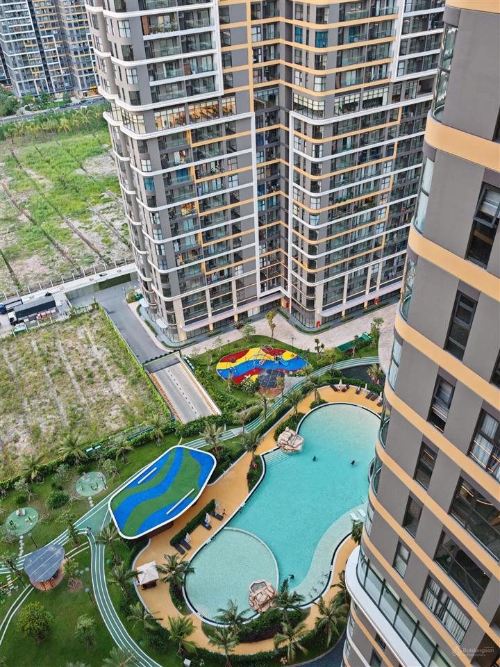 Bán gấp ch 1pn + 1, tầng trung view nội khu the beverly giá chỉ 2,9 tỷ btp