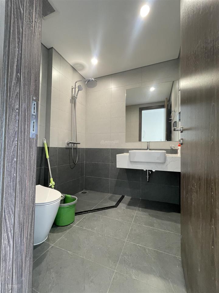 Giảm giá bán nhanh căn hộ the beverly giá chỉ 2,4 tỷ studio 34m2 view nội khu, công viên cực đẹp