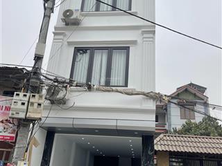 Gia đình cần bán nhanh nhà mặt phố số 393 phú lương , hà đông