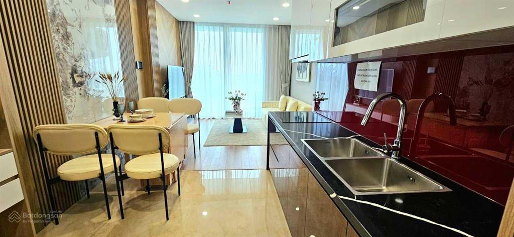 Căn góc đnam 2pn 2wc 3.500 tỷ mới bàn giao, full đồ tivi, tủ lạnh