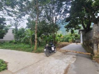 Giá cực chất 1,5 tỷ, 1600m2 /300m đất ở ,có 520m đất ao /cln  lô góc 2 mặt tiền ,sau bám suối .