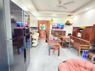 Chính chủ bán căn góc tầng 2 80m tim tường nội thất cơ bản đẹp giá 3ty1 thu về