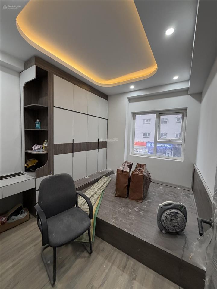 Căn hộ 2 phòng ngủ 2wc 72m2 tim tường full nội thất mới 100% giá 3ty6xx thu về