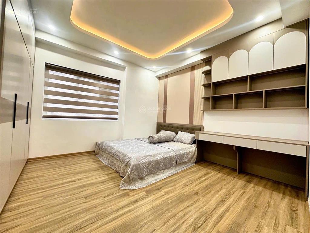 Căn hộ 2 ngủ 2wc 65m tim tường đầy đủ nội thất giá 3ty2 thu về