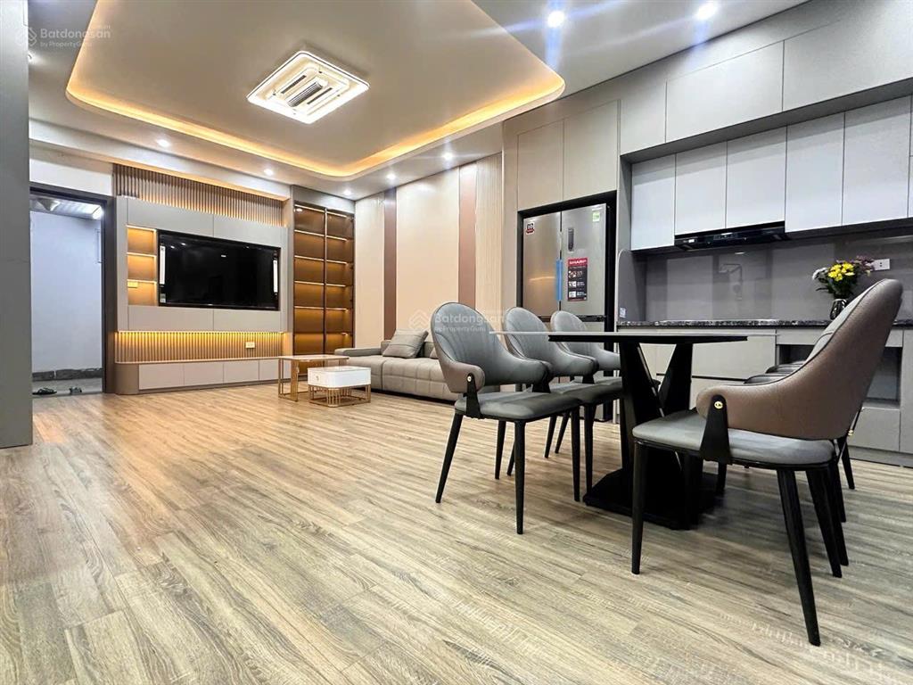 Căn hộ 2 ngủ 2wc 65m tim tường đầy đủ nội thất giá 3ty2 thu về