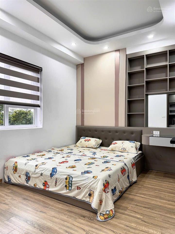 Căn hộ 2 ngủ 2wc 65m tim tường đầy đủ nội thất giá 3ty2 thu về