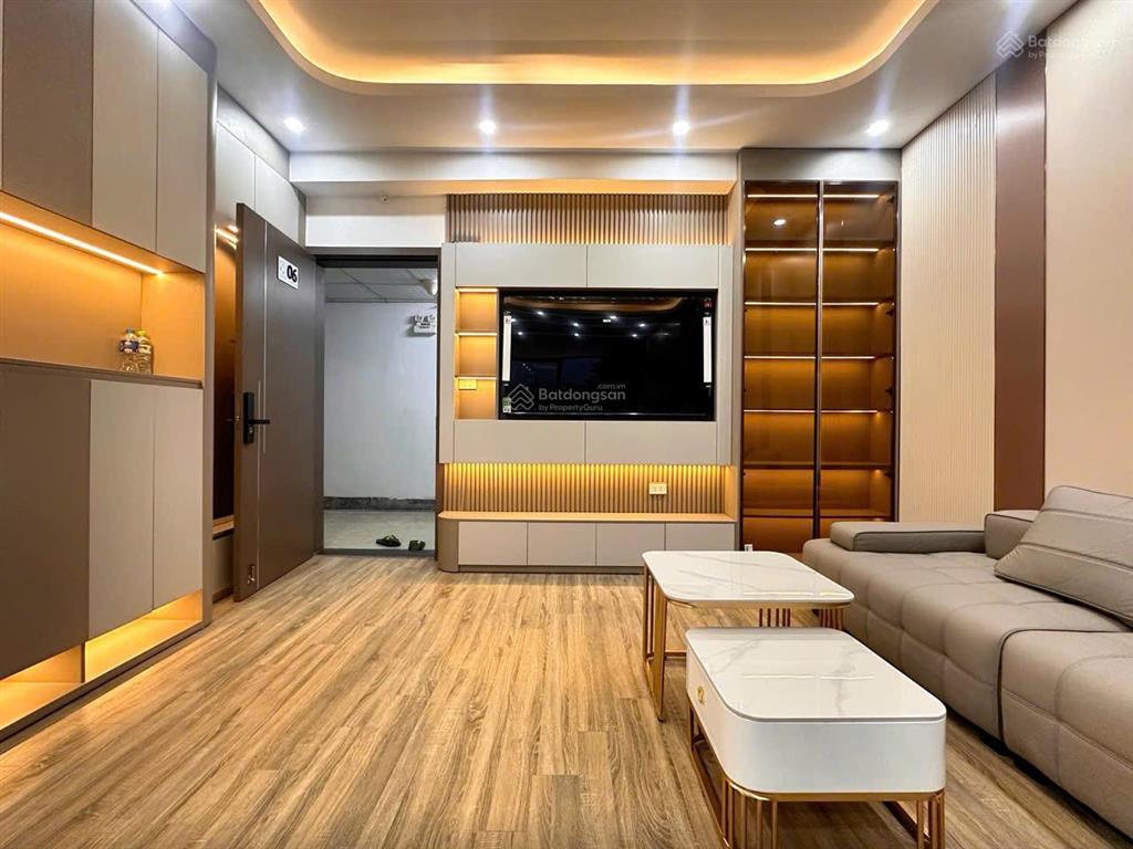 Căn hộ 2 ngủ 2wc 65m tim tường đầy đủ nội thất giá 3ty2 thu về