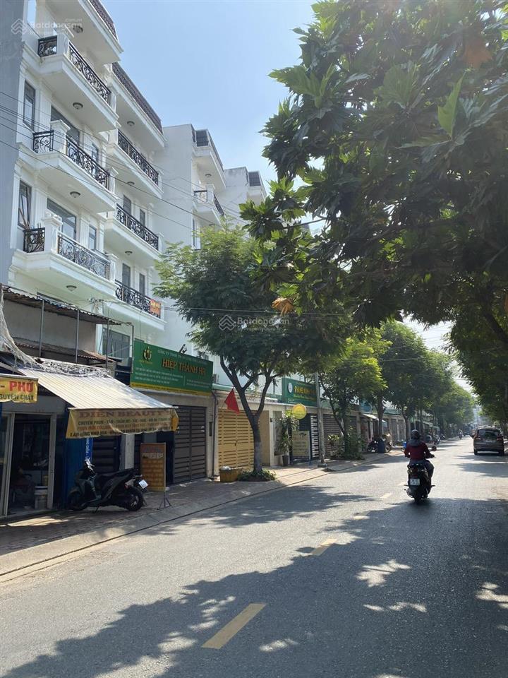 Bán nhà mặt tiền lê văn khương, nguyễn thị xinh, q12. 6,5m x 22m. nở hậu 7,5m, cấp 4, giá 8,9 tỷ tl