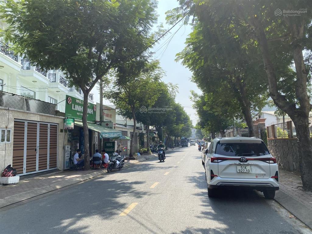 Bán nhà mặt tiền lê văn khương, nguyễn thị xinh, q12. 6,5m x 22m. nở hậu 7,5m, cấp 4, giá 8,9 tỷ tl