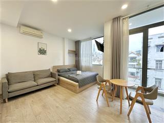 Cho thuê chdv cao cấp studio bếp xa giường full nội thất ban công cực chill, gần ngã tư hàng xanh