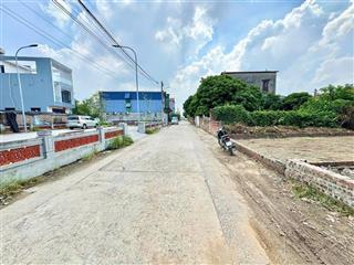 Bán đất nguyên khê, dt 47m2, lô góc, ngay trục chính, đường 5m, 2 ôtô tránh nhau, gía đầu tư!