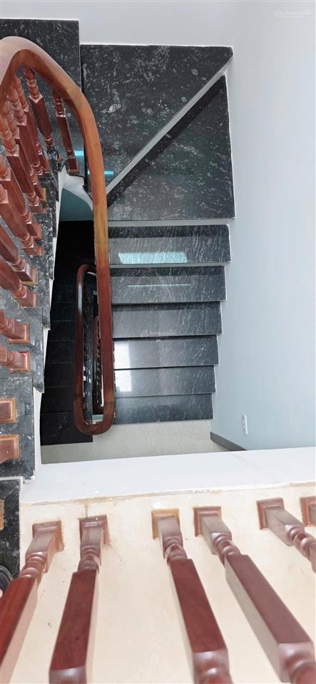 Bán nhà 4 tầng gara ô tô, xã đại thành cũ, hưng đạo mới, quốc oai, chỉ 4.6 tỷ mới đẹp vào ở ngay