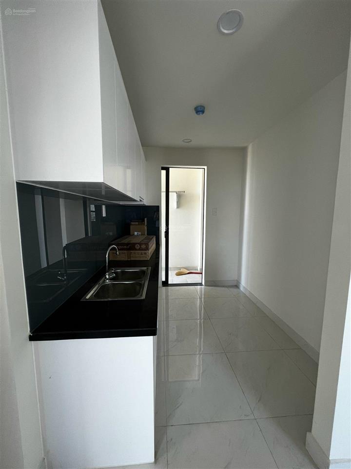 Bán căn hộ green river quận 8 dt 80m2 3 phòng ngủ  2wc giá 3tỷ8 nhà trống, có sổ hồng, nh cho vay