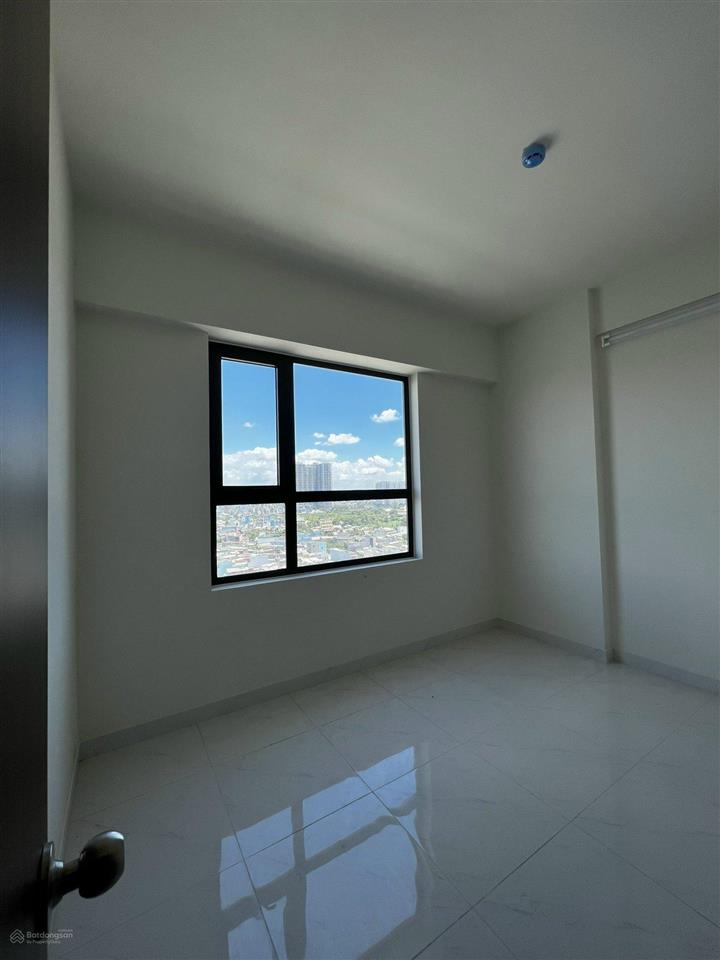 Bán căn hộ green river quận 8 dt 80m2 3 phòng ngủ  2wc giá 3tỷ8 nhà trống, có sổ hồng, nh cho vay