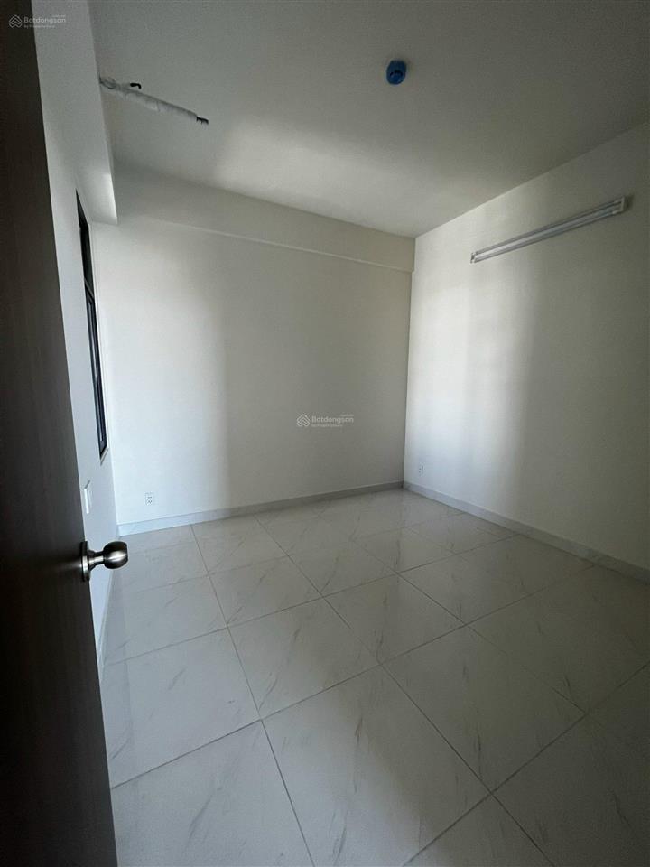 Bán căn hộ green river quận 8 dt 80m2 3 phòng ngủ  2wc giá 3tỷ8 nhà trống, có sổ hồng, nh cho vay