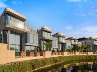 Biệt thự full nội thất cao cấp nhất khu vila regal vicotria  bt6  giá chỉ 28,6 tỷ