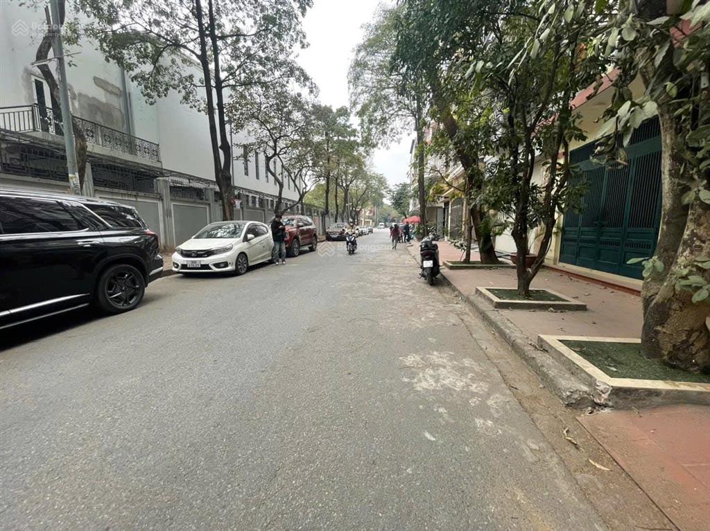 Đất phân lô ngoại giao đoàn, đối diện tttm, vỉa hè cây xanh kinh doanh sầm uất, 110m2, mt 7.5m