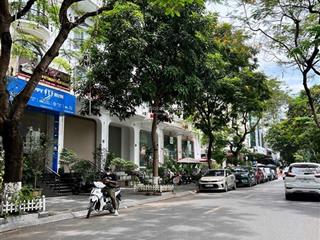 Phân lô khúc thừa dụ, sát cv cầu giấy, oto tránh vỉa hè cây xanh nội thất gỗ lim, 105m mt 6m 5 tầng