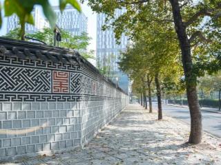 Phố nguyễn xuân khoát, đsq hàn quốc, 90m2, toà 7 tầng tm, 18 căn hộ dt 120 tr, oto vào, sát nội khu