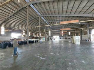 Cho thuê xưởng tân uyên dt 2200m2, giá 130 triệu/tháng, pccc tự động, giấy tờ đầy đủ